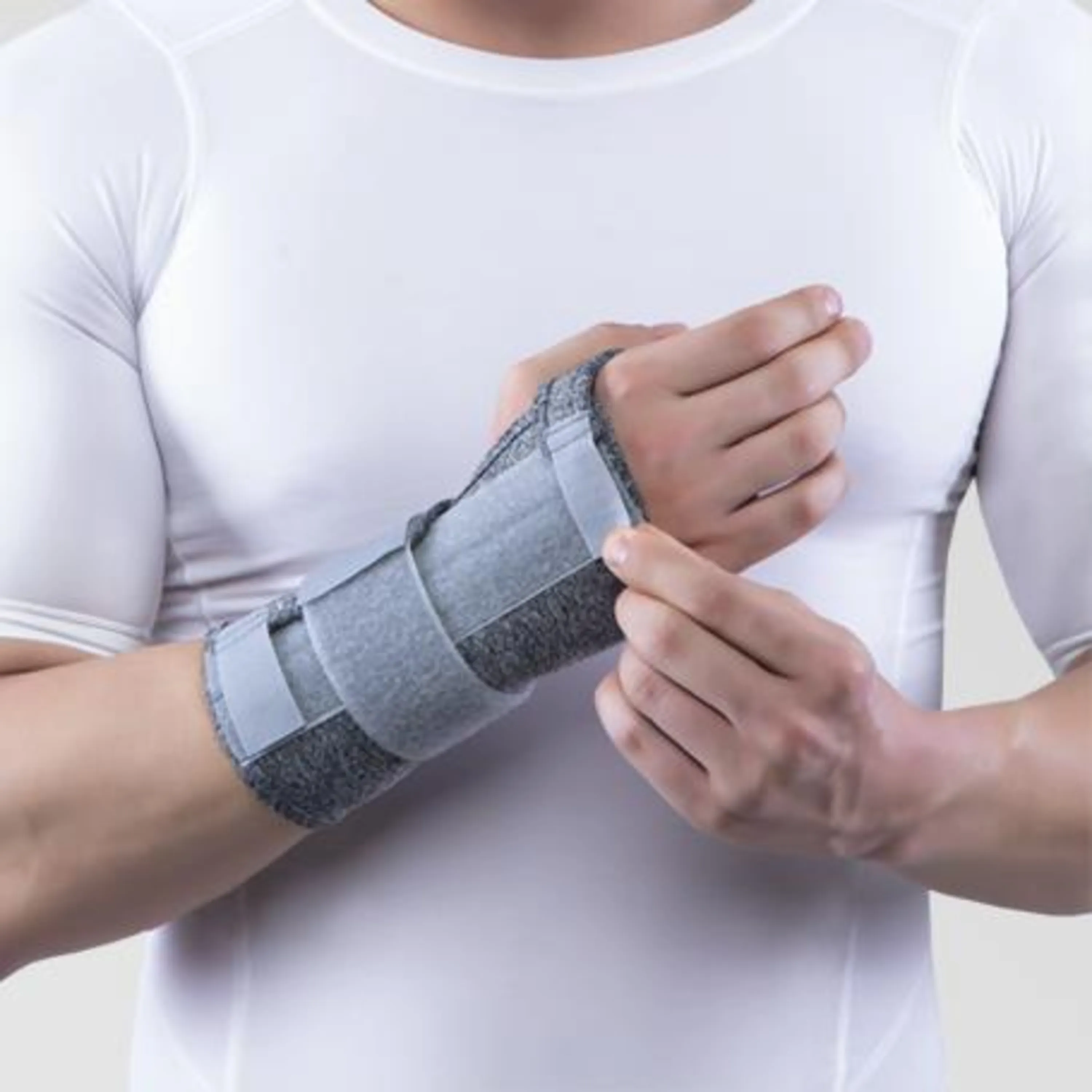 مچ بند طبی نئوپرنی آتل دار فانکشنال پاک سمن 108 مچ بند طبی نئوپرنی آتل دار فانکشنال پاک سمن 108